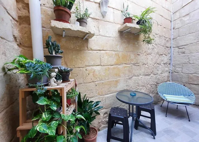 Bizzilla Lodging Mqabba